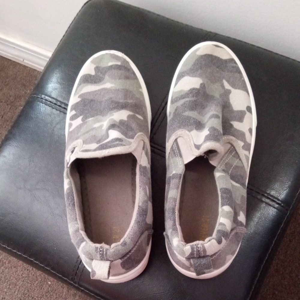 Camo Slip-On Women's Sneakers